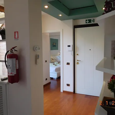 Vincent's Place, Vatican * Roma