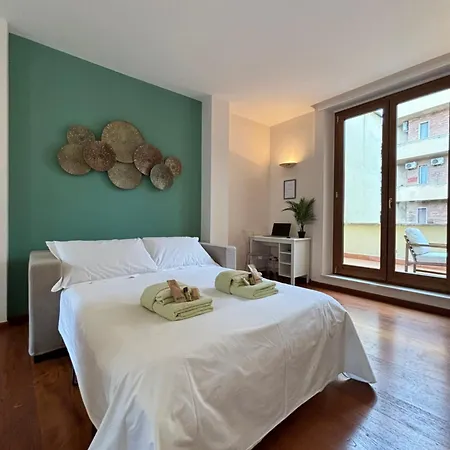 Vincent's Place, Vatican * Roma